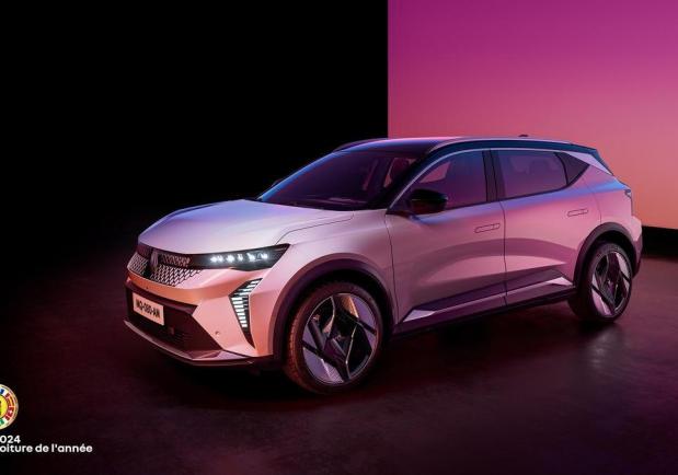 Renault scenic e tech electric auto dell anno 2024