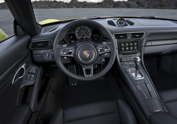 Nuova Porsche 911 Turbo interni