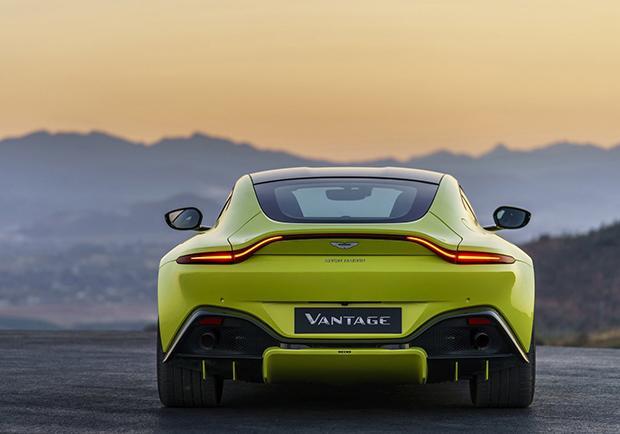 Aston Martin Vantage 2018 7