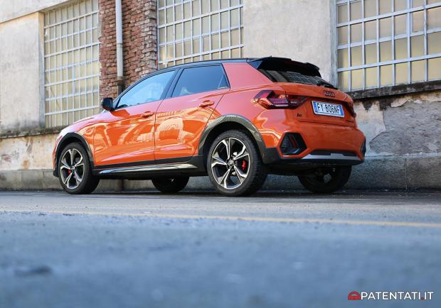 Audi A1 citycarver 30 TSI s tronic Orange Pulse