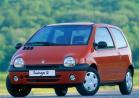 La prima Renault Twingo tre quarti anteriore