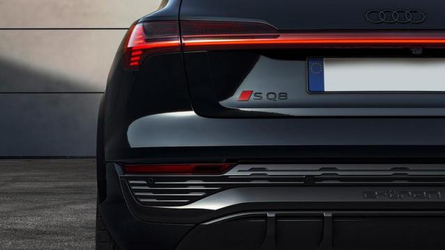 Audi SQ8 e-tron 2