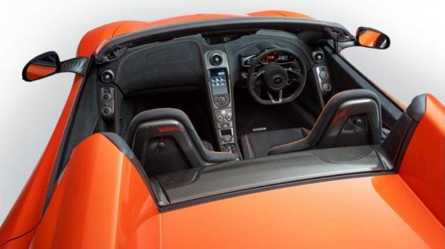 McLaren 650S Spider interni